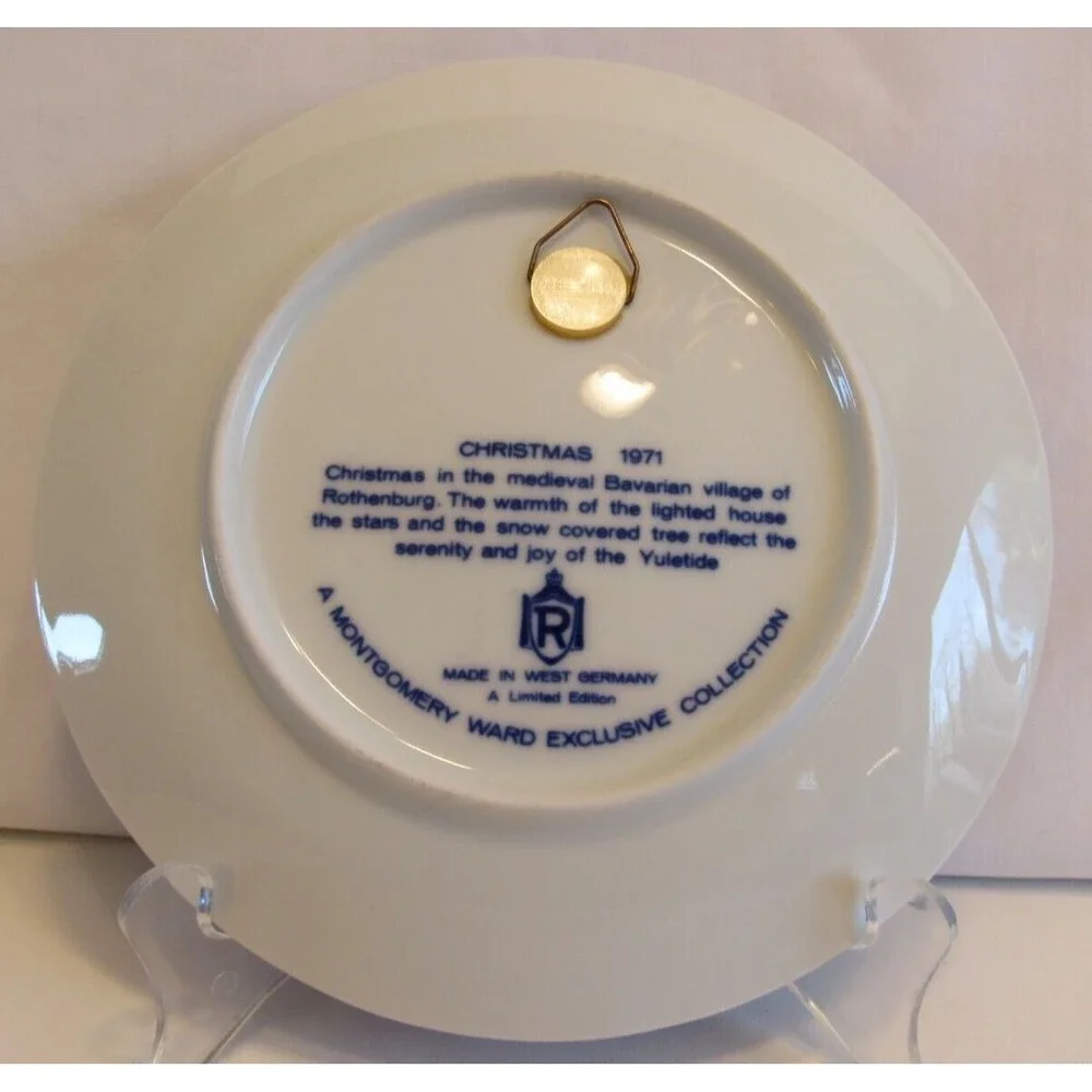 Christmas 1971 Montgomery Ward Exclusive Collection Rothenburg Village Plate - Picture 2 of 4